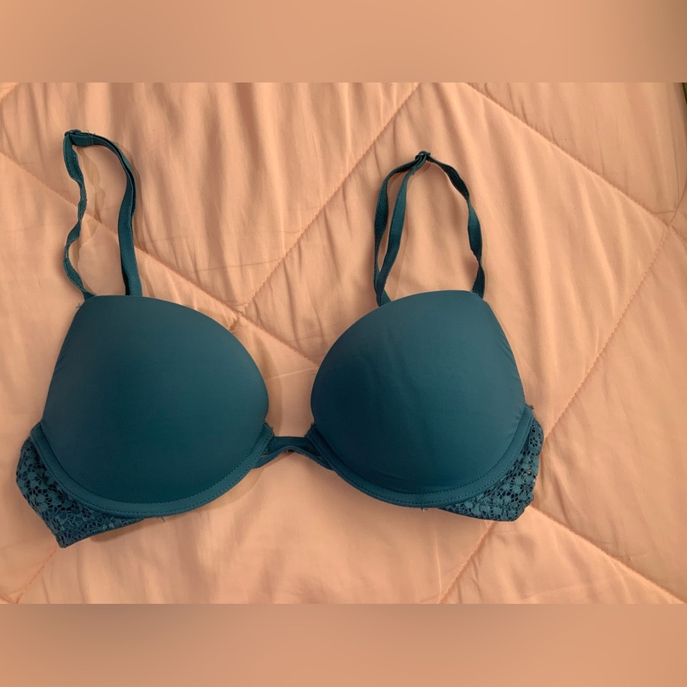 Victoria's Secret Teal Lace-Trim Bra